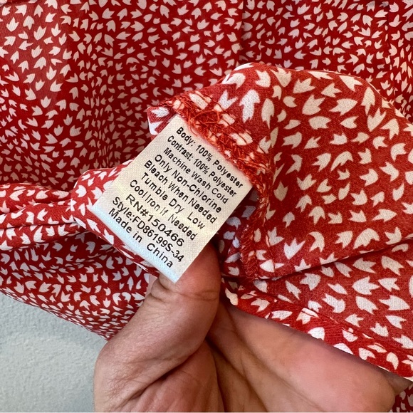 FUN2FUN Cap Sleeve Blouse - Picture 7 of 10